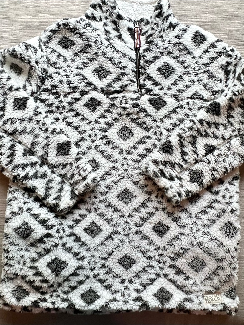 Royce brand black and white Aztec/geometric print Sherpa fleece 1/4 zip pullover